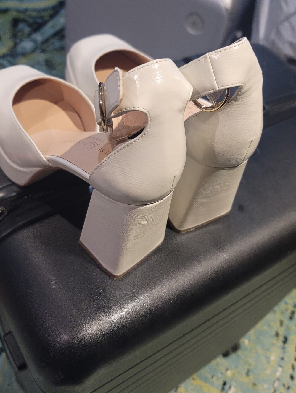Chinese Laundry Shoes Brown